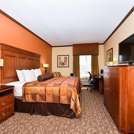 Best Western Plus Midwest Inn & Suites Salina Esterno foto