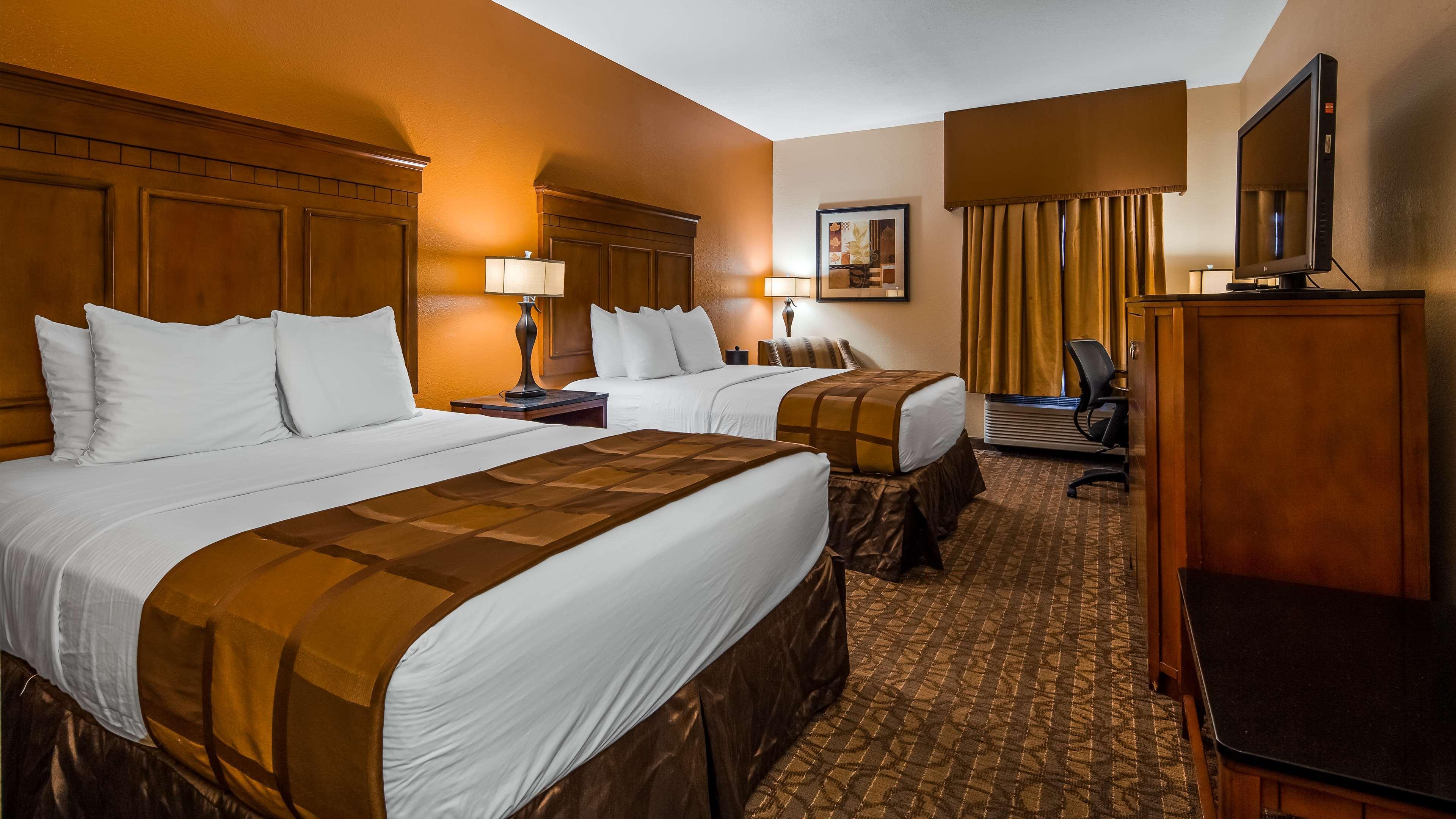 Best Western Plus Midwest Inn & Suites Salina Esterno foto