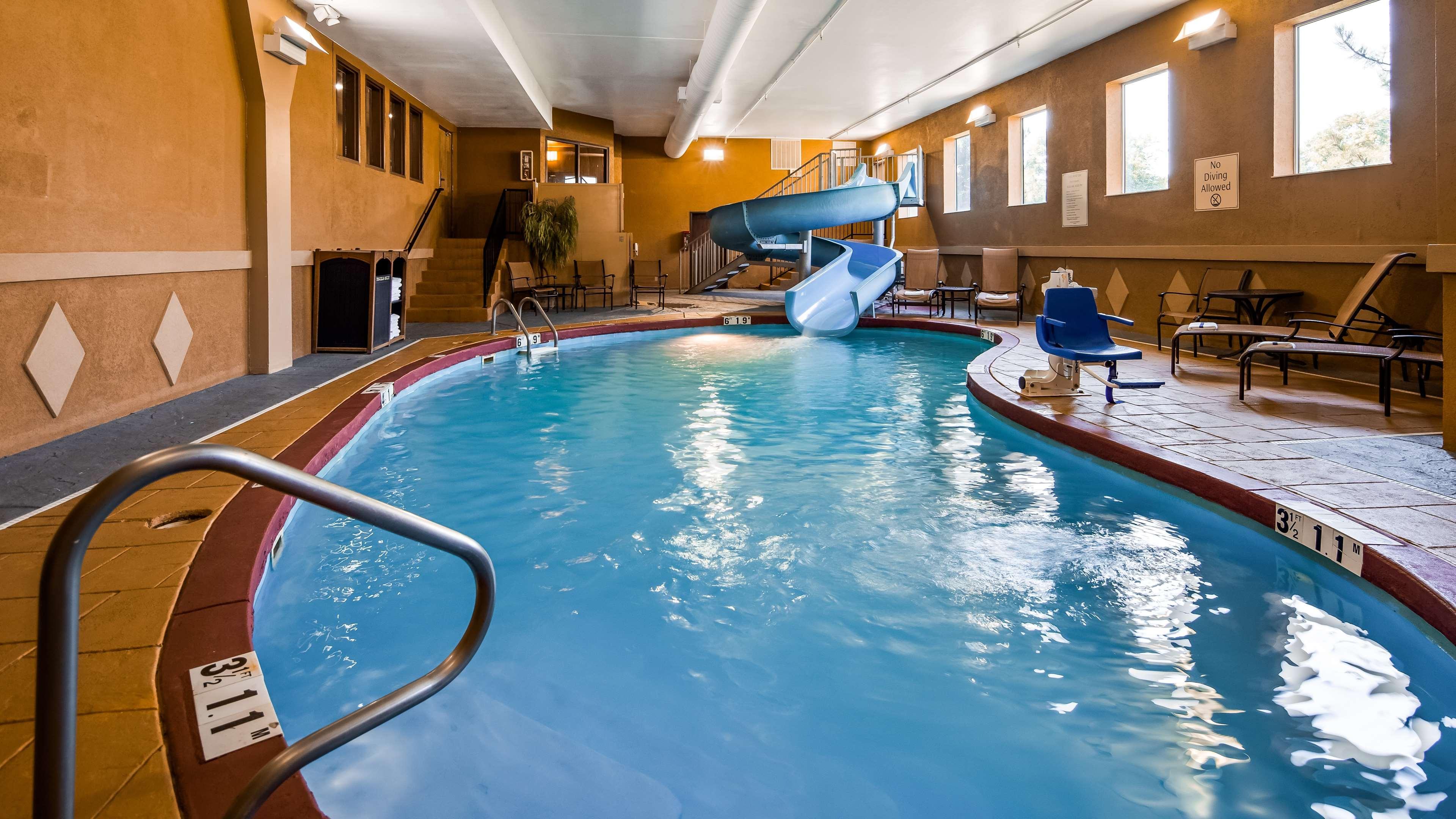 Best Western Plus Midwest Inn & Suites Salina Esterno foto