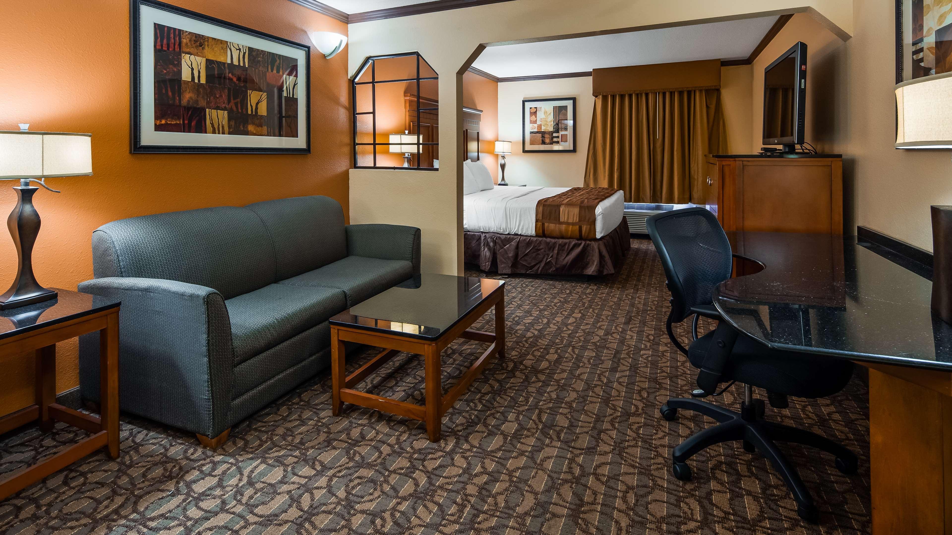 Best Western Plus Midwest Inn & Suites Salina Esterno foto