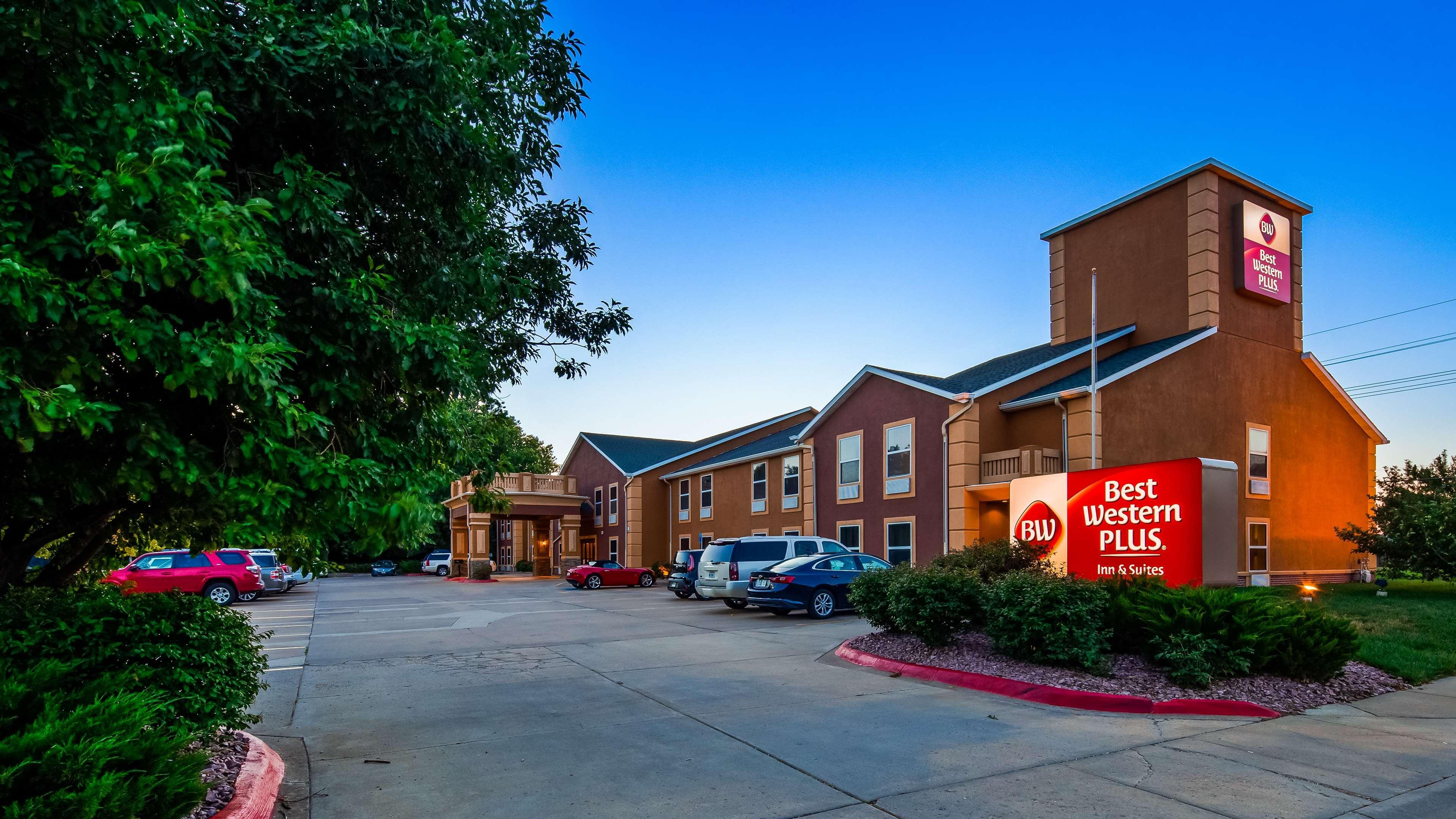 Best Western Plus Midwest Inn & Suites Salina Esterno foto